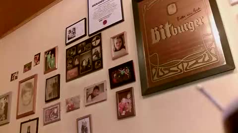 Snapshot of 64shorty chatting on 11/25/25, 07:30 64shorty online show from 11/25/25, 07:30