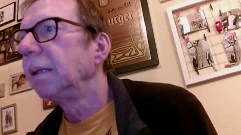 Snapshot of 64shorty chatting on 12/16/25, 01:49 64shorty online show from 12/16/25, 01:49