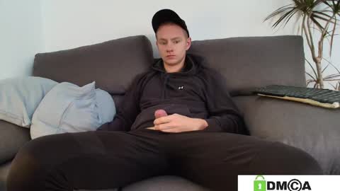 Snapshot of 696frank chatting on 12/23/24, 10:32 chico online show from 12/23/24, 10:32