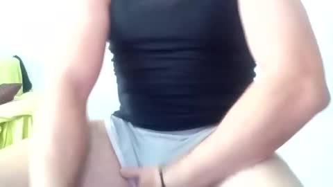 69angelito69 online show from 10/18/25, 02:18