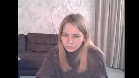 Snapshot of 69riley_reid69 chatting on 10/28/25, 04:27 69Riley Reid69 online show from 10/28/25, 04:27