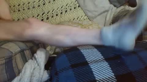 Snapshot of 69sextoyboy69 chatting on 12/29/24, 05:42 69sextoyboy69 online show from 12/29/24, 05:42