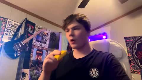 Snapshot of 710lemonade420 chatting on 02/10/25, 05:58 lemonade online show from 02/10/25, 05:58