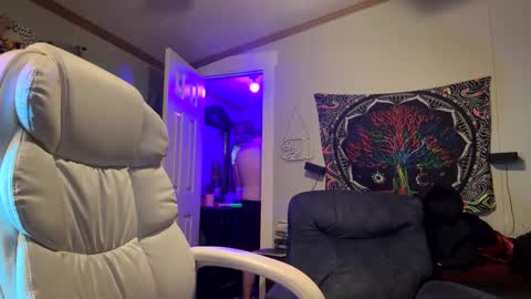 Snapshot of 710lemonade420 chatting on 02/25/25, 03:31 lemonade online show from 02/25/25, 03:31