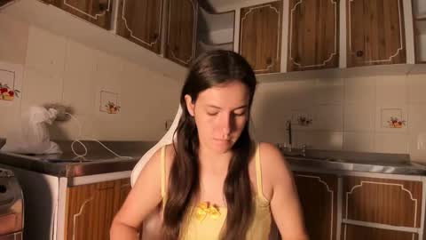 milu online show from 09/15/25, 11:43