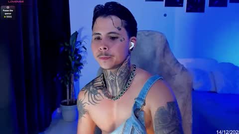 Stefan online show from 12/15/25, 02:38