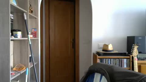 Snapshot of 7thsojourn chatting on 01/18/25, 10:39 Papi online show from 01/18/25, 10:39