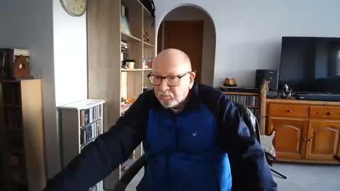 Snapshot of 7thsojourn chatting on 02/11/25, 04:02 Papi online show from 02/11/25, 04:02