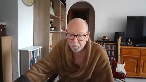 Snapshot of 7thsojourn chatting on 02/19/25, 11:28 Papi online show from 02/19/25, 11:28