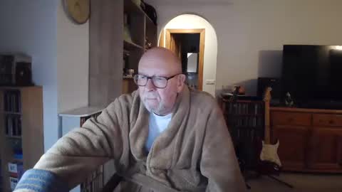 Snapshot of 7thsojourn chatting on 02/19/25, 06:21 Papi online show from 02/19/25, 06:21