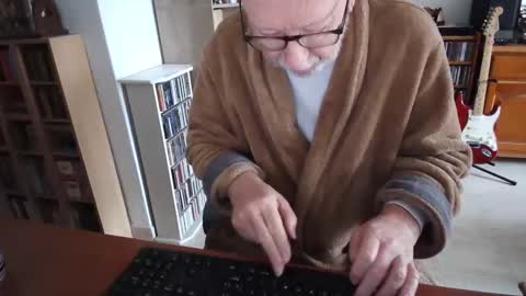 Snapshot of 7thsojourn chatting on 03/05/25, 10:33 Papi online show from 03/05/25, 10:33