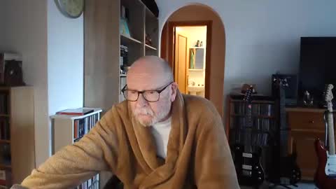 Snapshot of 7thsojourn chatting on 03/09/25, 05:17 Papi online show from 03/09/25, 05:17