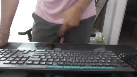 MROSE7080 online show from 05/25/26, 06:03