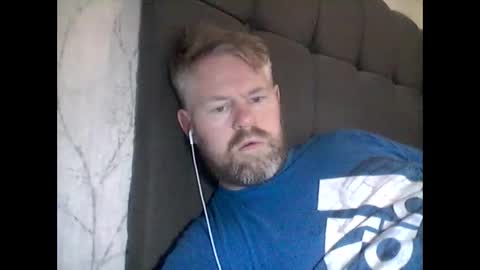 Snapshot of 81jonnyx chatting on 02/19/25, 12:44 81jonnyx online show from 02/19/25, 12:44