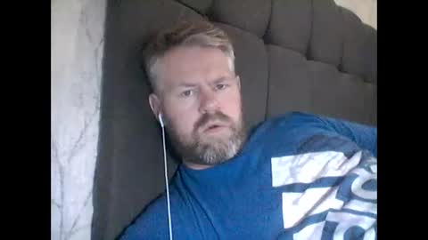 Snapshot of 81jonnyx chatting on 02/20/25, 10:16 81jonnyx online show from 02/20/25, 10:16