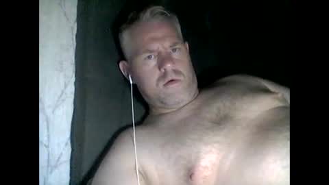 Snapshot of 81jonnyx chatting on 10/03/25, 09:34 81jonnyx online show from 10/03/25, 09:34