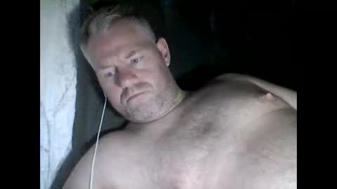 Snapshot of 81jonnyx chatting on 10/05/25, 01:04 81jonnyx online show from 10/05/25, 01:04