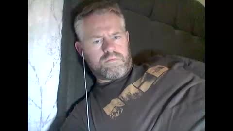 81jonnyx online show from 10/24/25, 04:25