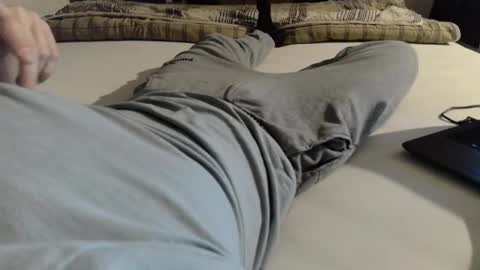 Snapshot of 87johnny chatting on 12/19/24, 06:56 87johnny online show from 12/19/24, 06:56