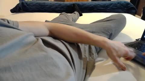 Snapshot of 87johnny chatting on 02/02/25, 04:22 87johnny online show from 02/02/25, 04:22