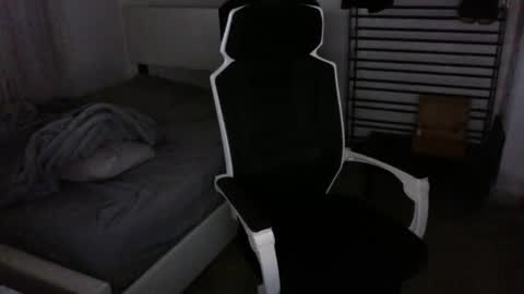 8cha online show from 02/17/25, 10:51