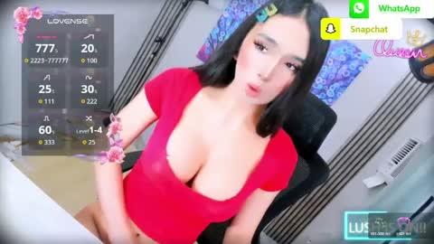 Snapshot of 8inchabsoluteselfsucker chatting on 04/30/26, 11:42 Heaven online show from 04/30/26, 11:42