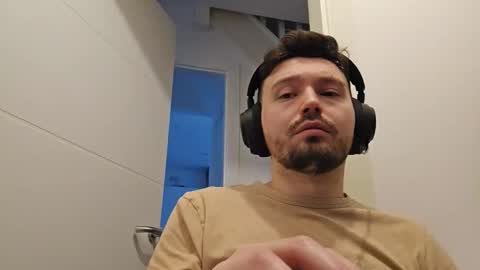 Snapshot of 8inchdude93 chatting on 03/01/26, 08:38 8inchdude93 online show from 03/01/26, 08:38