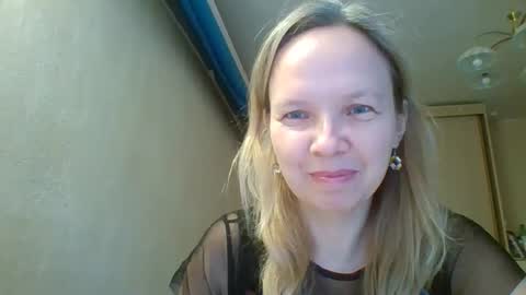 Snapshot of 8kris chatting on 11/18/25, 12:31 8kris online show from 11/18/25, 12:31