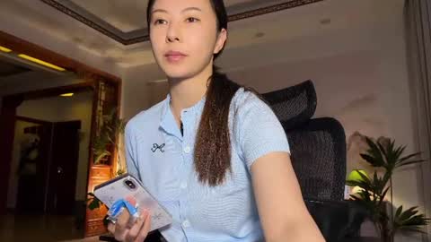 Snapshot of 9567gigi chatting on 07/01/26, 02:40 lily online show from 07/01/26, 02:40