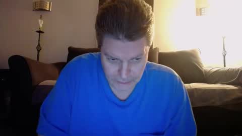 Snapshot of 989guy chatting on 02/02/25, 11:00 989guy online show from 02/02/25, 11:00