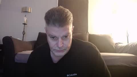 Snapshot of 989guy chatting on 01/15/26, 01:43 989guy online show from 01/15/26, 01:43