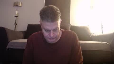 Snapshot of 989guy chatting on 01/17/26, 01:43 989guy online show from 01/17/26, 01:43