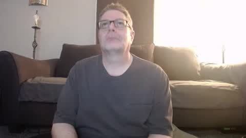 Snapshot of 989guy chatting on 02/12/26, 12:27 989guy online show from 02/12/26, 12:27