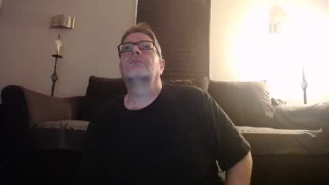 Snapshot of 989guy chatting on 02/15/26, 06:48 989guy online show from 02/15/26, 06:48