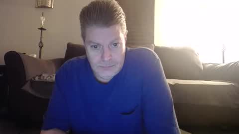 Snapshot of 989guy chatting on 03/01/26, 09:28 989guy online show from 03/01/26, 09:28