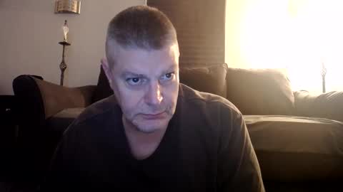 Snapshot of 989guy chatting on 03/15/26, 06:58 989guy online show from 03/15/26, 06:58