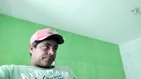 Snapshot of 9vinhocamshow chatting on 01/09/25, 11:25 9vinhocamshow online show from 01/09/25, 11:25