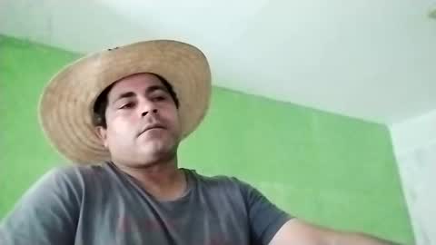 Snapshot of 9vinhocamshow chatting on 01/12/25, 11:17 9vinhocamshow online show from 01/12/25, 11:17