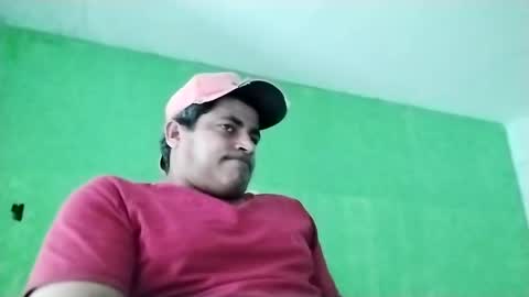 Snapshot of 9vinhocamshow chatting on 01/14/25, 04:08 9vinhocamshow online show from 01/14/25, 04:08