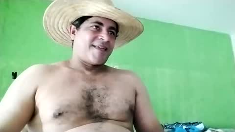 Snapshot of 9vinhocamshow chatting on 01/19/25, 04:14 9vinhocamshow online show from 01/19/25, 04:14