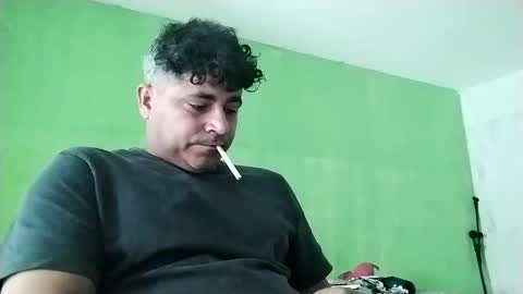 Snapshot of 9vinhocamshow chatting on 01/28/25, 12:32 9vinhocamshow online show from 01/28/25, 12:32