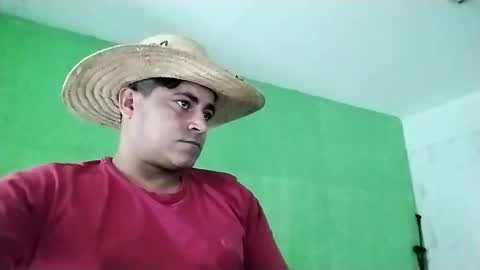 Snapshot of 9vinhocamshow chatting on 02/05/25, 11:55 9vinhocamshow online show from 02/05/25, 11:55