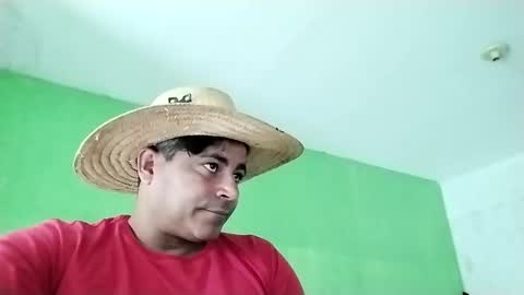 Snapshot of 9vinhocamshow chatting on 02/10/25, 11:57 9vinhocamshow online show from 02/10/25, 11:57