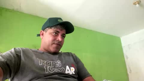 Snapshot of 9vinhocamshow chatting on 09/13/25, 12:16 9vinhocamshow online show from 09/13/25, 12:16