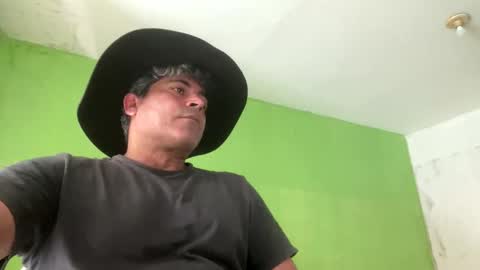 9vinhocamshow online show from 10/24/25, 10:55