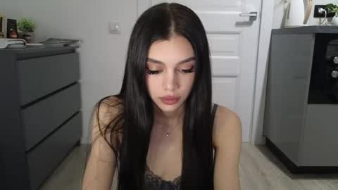 KARINA online show from 04/25/26, 03:09