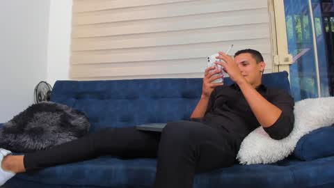 Snapshot of _0324 chatting on 12/02/24, 08:33 rick online show from 12/02/24, 08:33