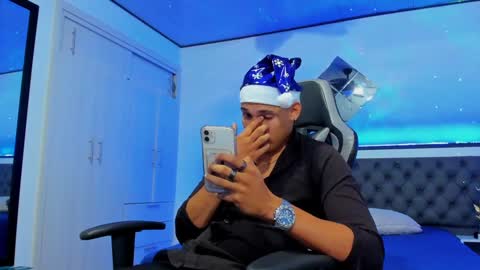 Snapshot of _0324 chatting on 12/24/24, 07:11 rick online show from 12/24/24, 07:11