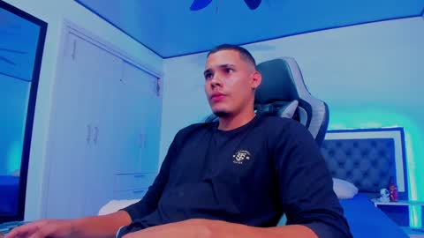 Snapshot of _0324 chatting on 12/31/24, 08:56 rick online show from 12/31/24, 08:56