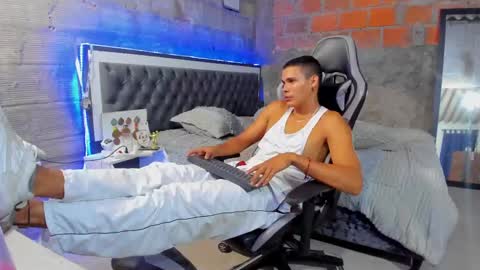 Snapshot of _0324 chatting on 02/27/25, 03:14 rick online show from 02/27/25, 03:14